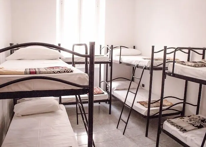 旅馆 罗马熔炉旅馆 *