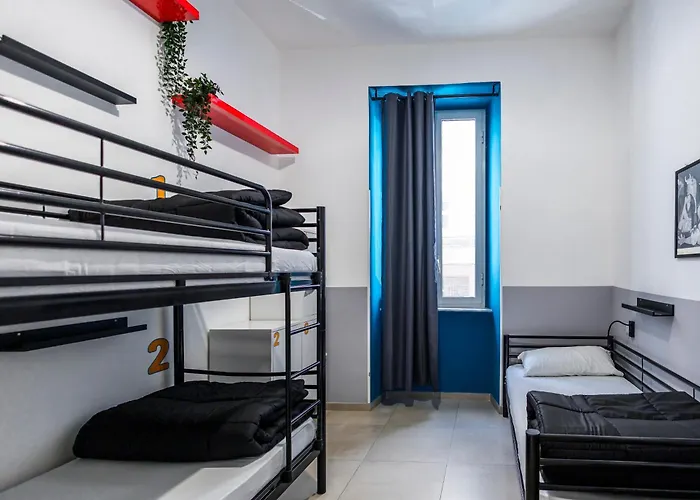 Melting Pot Hostel *