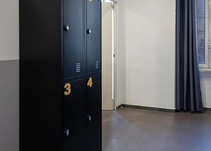 Melting Pot Hostel *